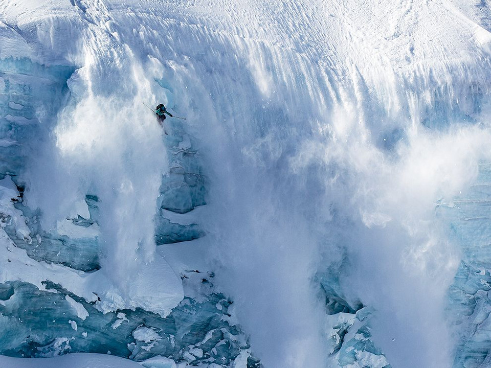 Vận động viên Josh Daiek trượt tuyết ở Pemberton, British Columbia. (Nguồn: NatGeo)