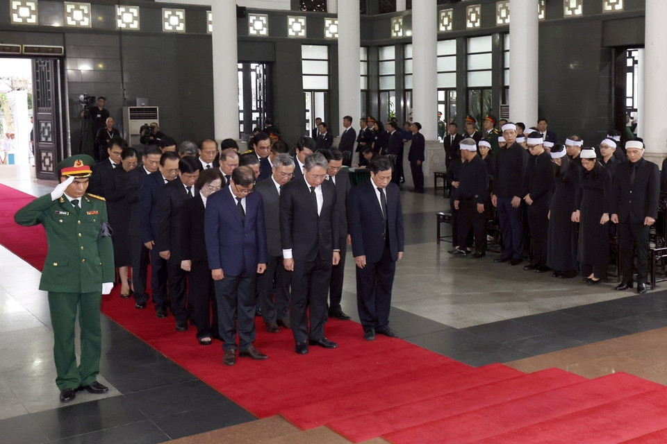 Đoàn tỉnh Khánh Hòa viếng Tổng Bí thư Nguyễn Phú Trọng. (Ảnh: TTXVN)