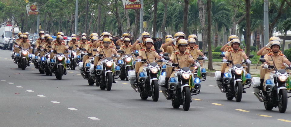 Các lực lượng phối hợp diễn tập phương án bảo vệ Tuần lễ cấp cao APEC 2017 tại buổi tổng duyệt. (Ảnh: Trần Lê Lâm/TTXVN)