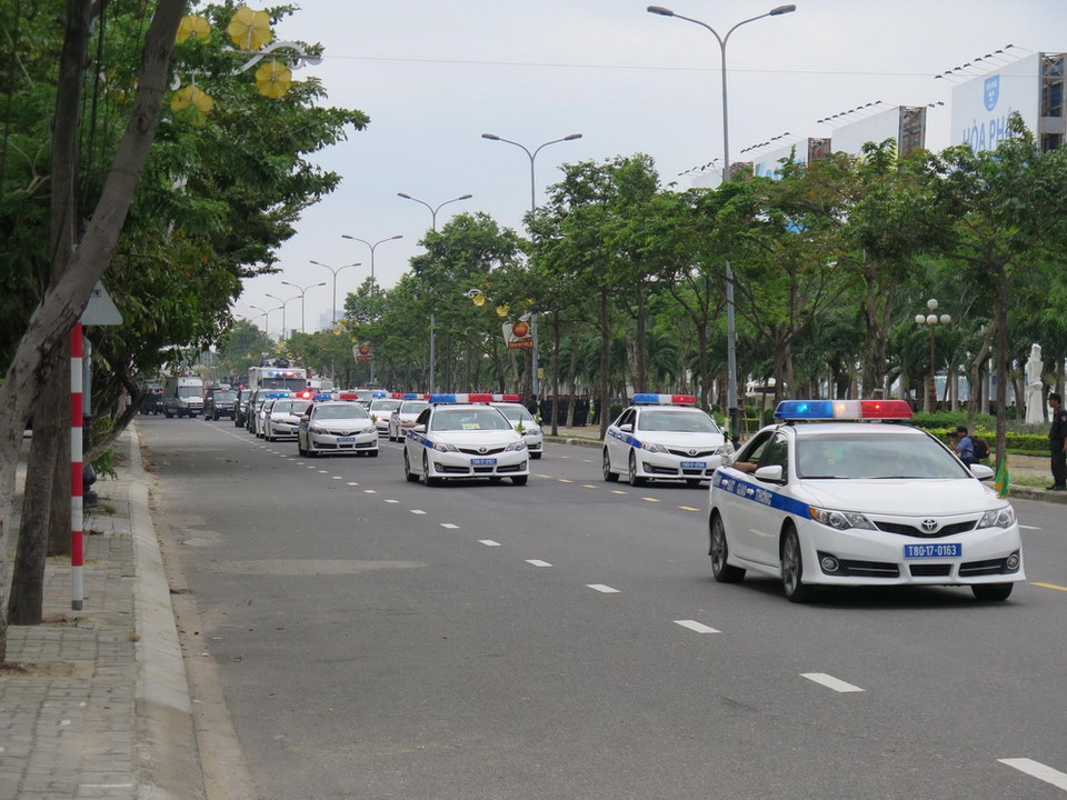 Các lực lượng phối hợp diễn tập phương án bảo vệ Tuần lễ cấp cao APEC 2017 tại buổi tổng duyệt. (Ảnh: Trần Lê Lâm/TTXVN)