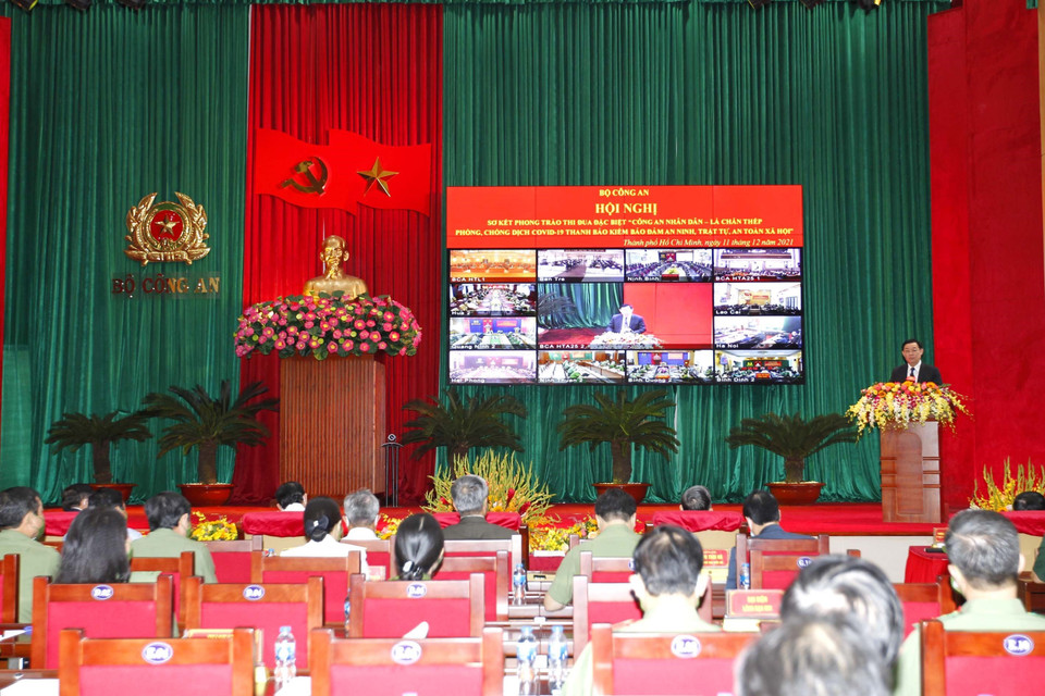 Chủ tịch Quốc hội Vương Đình Huệ phát biểu chỉ đạo. (Ảnh: Thanh Vũ/TTXVN)