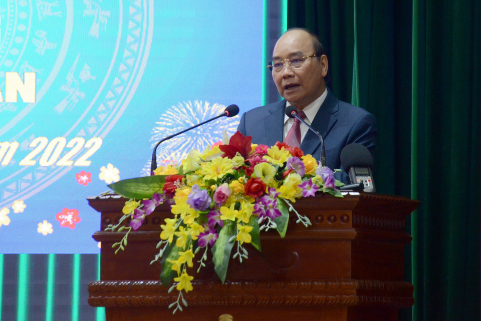 Chủ tịch nước Nguyễn Xuân Phúc phát biểu tại Bộ Chỉ huy quân sự thành phố Đà Nẵng. (Ảnh: Quốc Dũng/TTXVN)