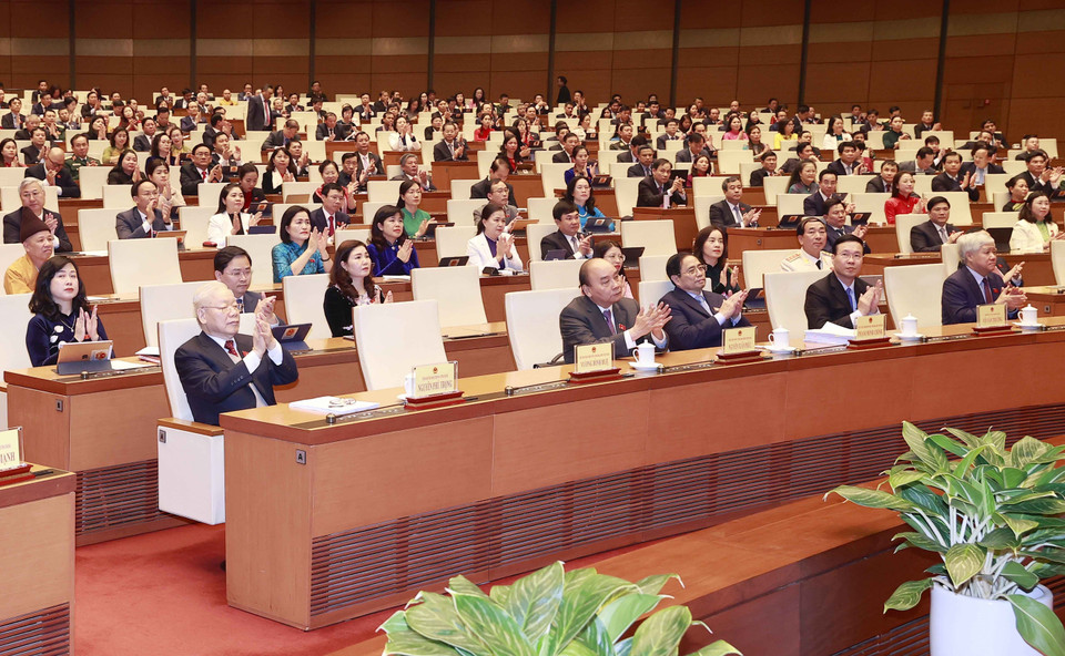 Tổng Bí thư Nguyễn Phú Trọng và các vị lãnh đạo, nguyên lãnh đạo Đảng, Nhà nước dự bế mạc kỳ họp. (Ảnh: Doãn Tấn/TTXVN)