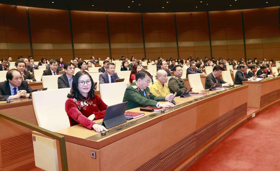 Đoàn đại biểu Quốc hội TP. Hà Nội biểu quyết thông qua Nghị quyết về Quy hoạch tổng thể quốc gia thời kỳ 2021-2030, tầm nhìn đến năm 2050. (Ảnh: Doãn Tấn/TTXVN)