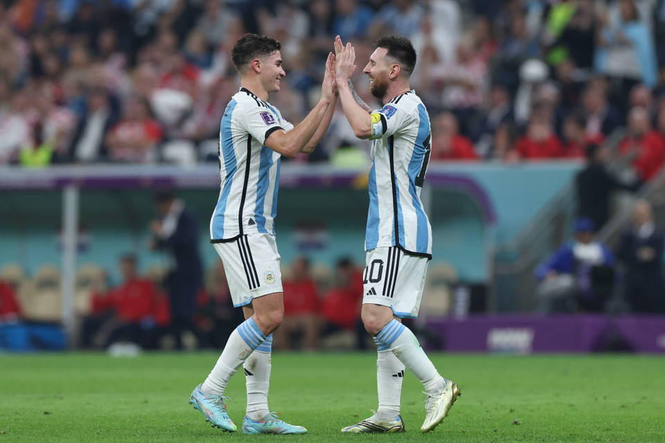 ...để tạo ra khoảng cách 3 bàn cho Argentina. (Nguồn: Getty Images)