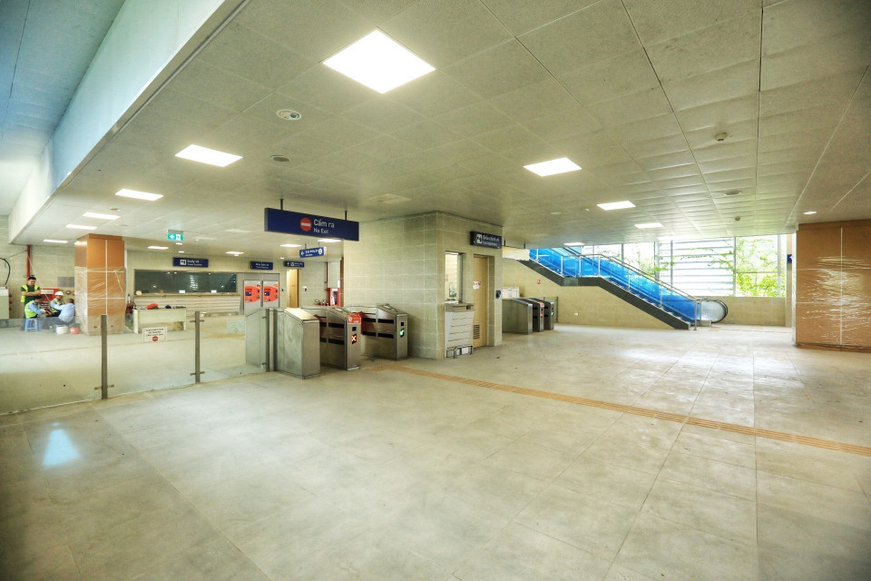 Khu sảnh ra, vào tại các nhà ga đều thông thoáng. (Ảnh: Tuấn Anh/TTXVN)