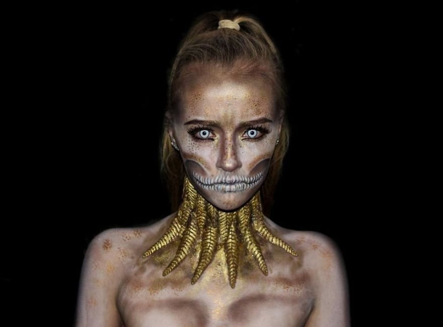 Cô đã tự biến mình thành những quái vật có thể khiến bạn gặp ác mộng khi nhìn thấy. (Nguồn: Sputnik)