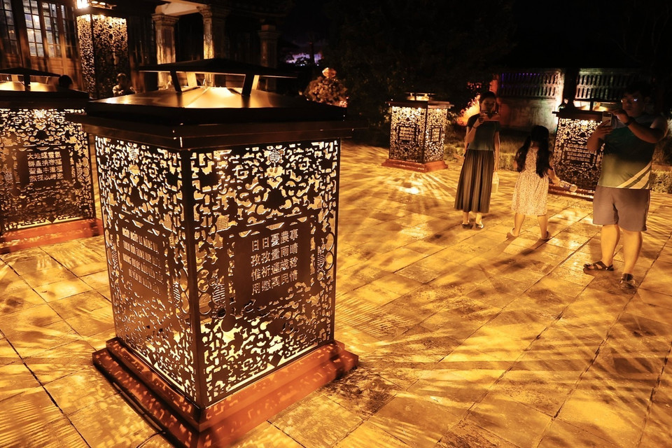 Sự kiện diễn ra đến hết ngày 20/6 (trừ các ngày 9 và 12/6). (Ảnh: Minh Quyết/TTXVN)