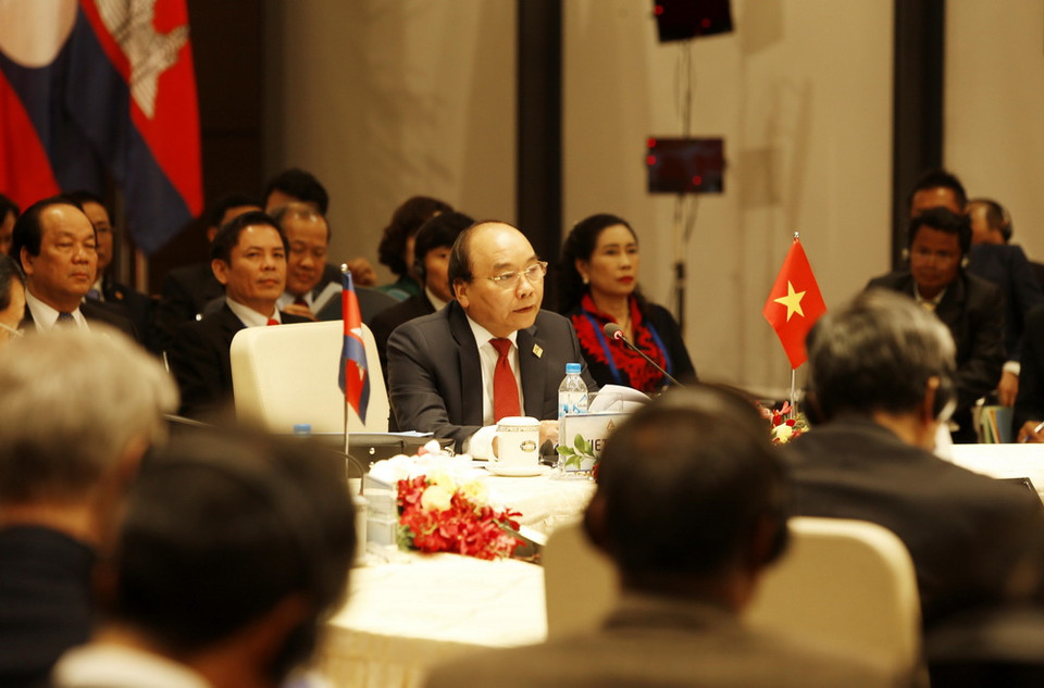 Thủ tướng Nguyễn Xuân Phúc phát biểu khai mạc hội nghị. (Ảnh: TTXVN)