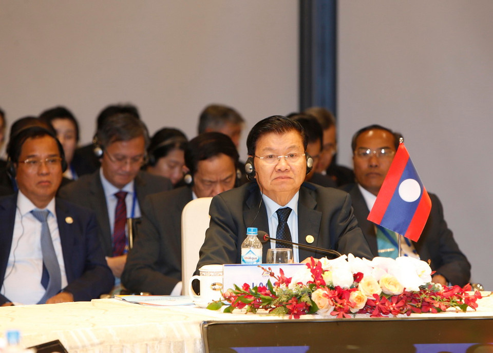 Thủ tướng Lào Thongloun Sisoulith dự hội nghị. (Ảnh: TTXVN)