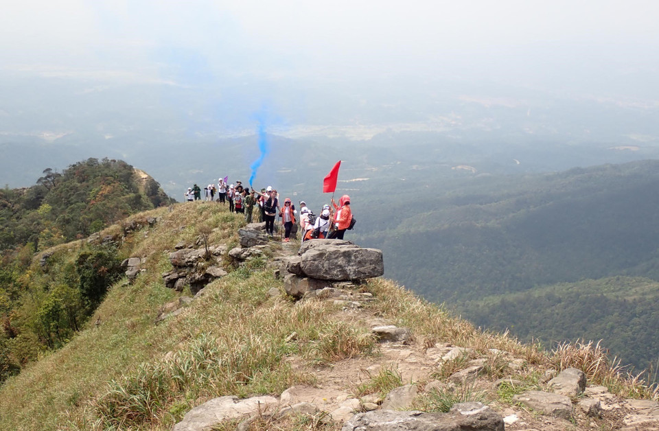 Không nhiều người biết tới địa điểm này ngay cả những người dân xứ Lạng. Vì vậy, Phja Pò vẫn còn khá hoang sơ, chưa bị thương mại hóa và là điểm đến hấp dẫn cho những ai muốn du lịch leo núi, cắm trại, khám phá, trải nghiệm. (Ảnh: Anh Tuấn/TTXVN)