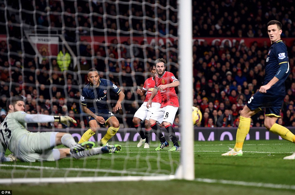 Mata đã có ít nhất 2 cơ hội nhưng không thể thành công