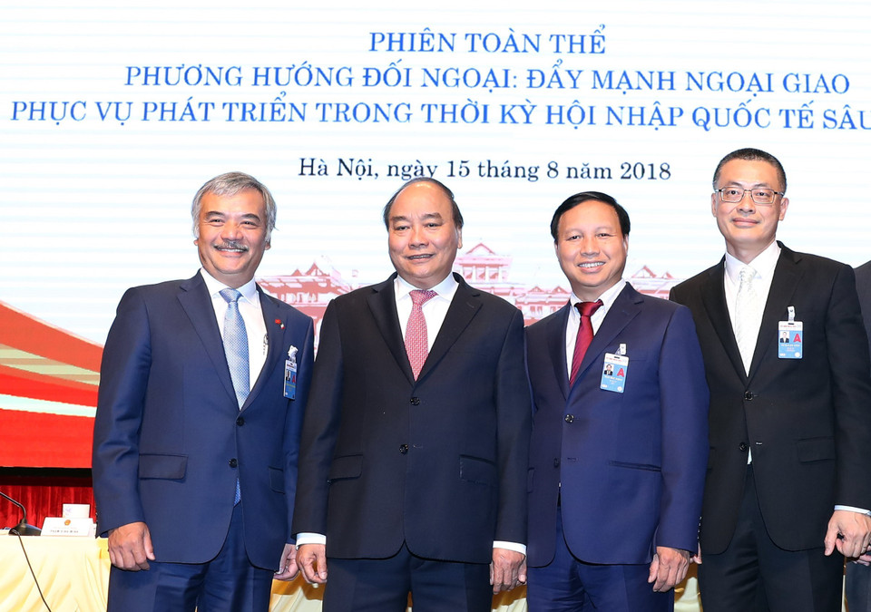 Thủ tướng Nguyễn Xuân Phúc và các đại biểu tại hội nghị. (Ảnh: Thống Nhất/TTXVN)