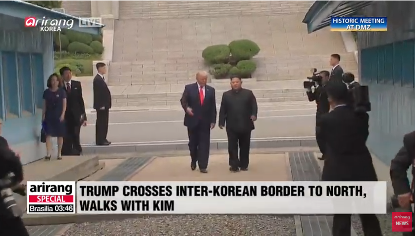  Tổng thống Mỹ Donald Trump và nhà lãnh đạo Triều Tiên Kim Jong un có cuộc găp đầu tiên tại Khu Phi quân sự (DMZ).