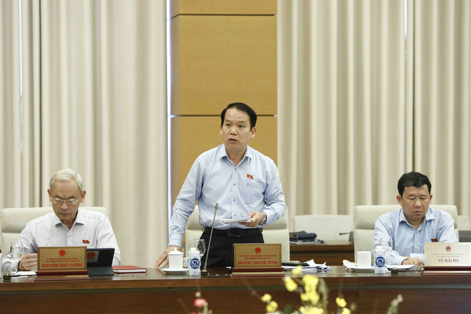 Chủ nhiệm Ủy ban Pháp luật của Quốc hội Hoàng Thanh Tùng phát biểu. (Ảnh: An Đăng/TTXVN)