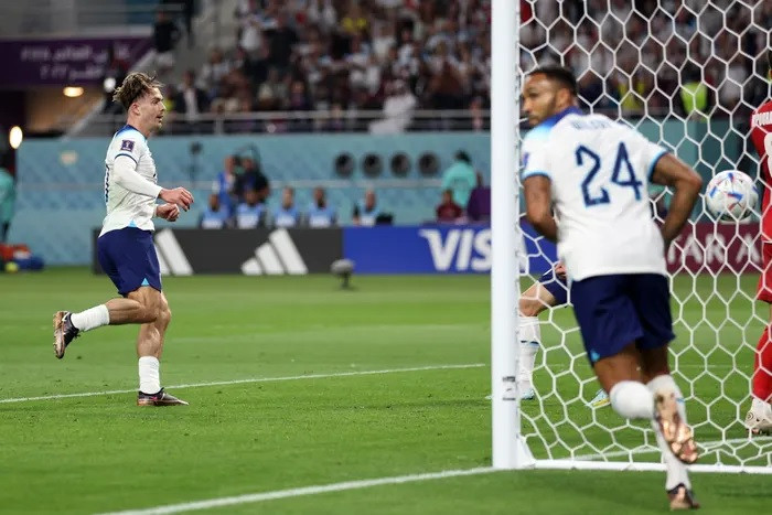 Grealish dễ dàng ghi bàn nâng tỷ số lên 6-1 cho tuyển Anh. (Nguồn: Getty Images)