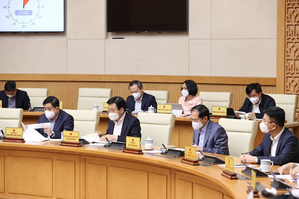 Đại diện các bộ, cơ quan thuộc Chính phủ tham dự phiên họp. (Ảnh: Dương Giang/TTXVN)