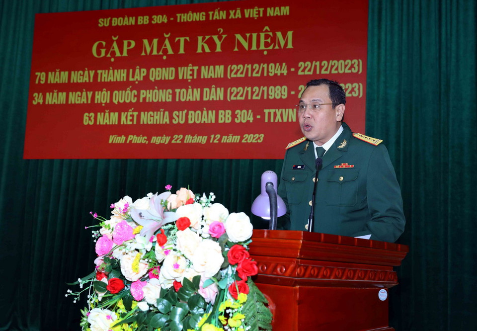 Đại tá Trịnh Ca, Sư đoàn trưởng Sư đoàn 304, Quân khu 2 phát biểu. (Ảnh: An Đăng/TTXVN)