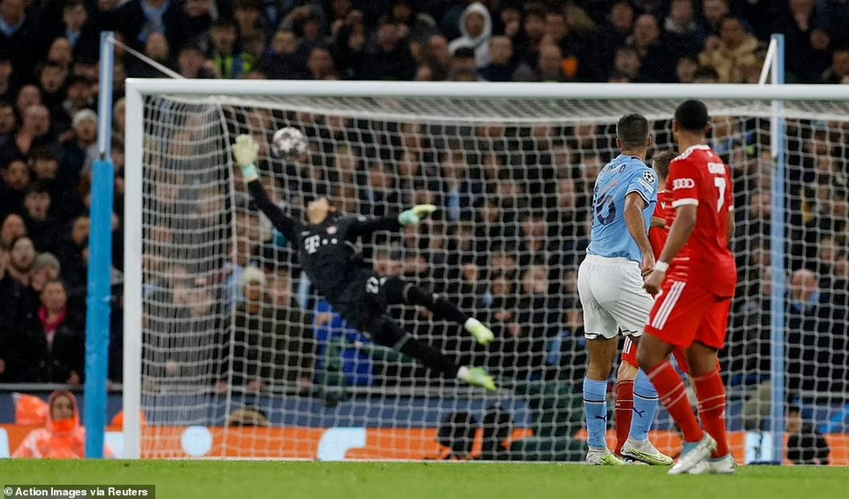 Rodri phá vỡ thế cân bằng với cú cứa lòng hoàn hảo đánh bại thủ thành Yann Sommer. (Nguồn: Reuters)