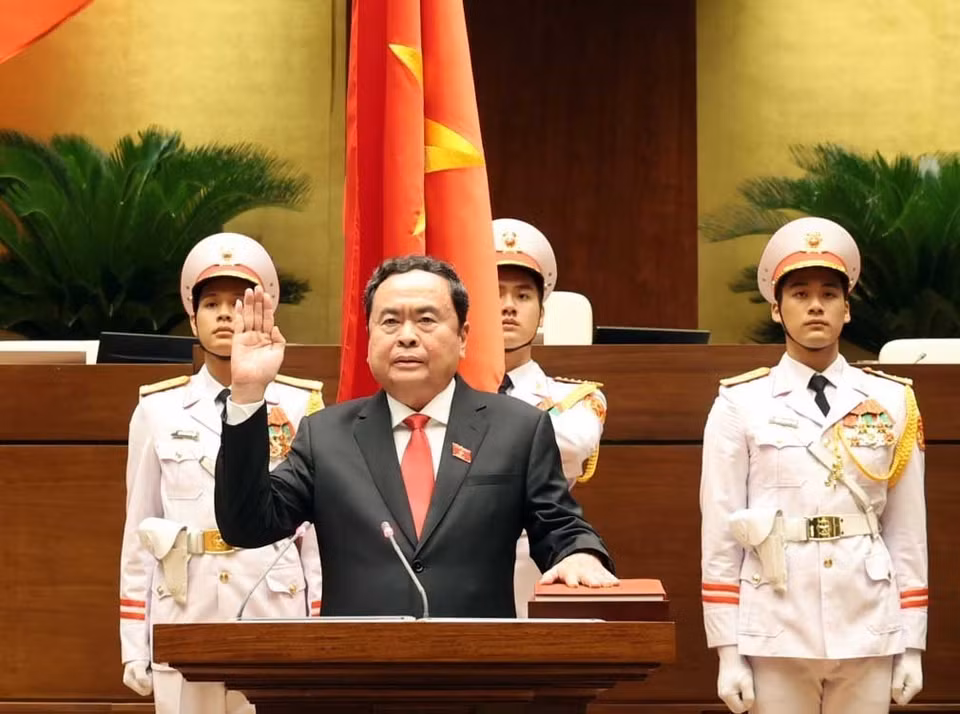 Chủ tịch Quốc hội Trần Thanh Mẫn tuyên thệ. (Ảnh: TTXVN)