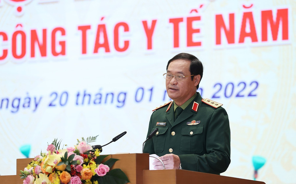 Thượng tướng Vũ Hải Sản, Thứ trưởng Bộ Quốc phòng báo cáo công tác phòng, chống dịch của Bộ Quốc phòng. (Ảnh: Dương Giang/TTXVN)