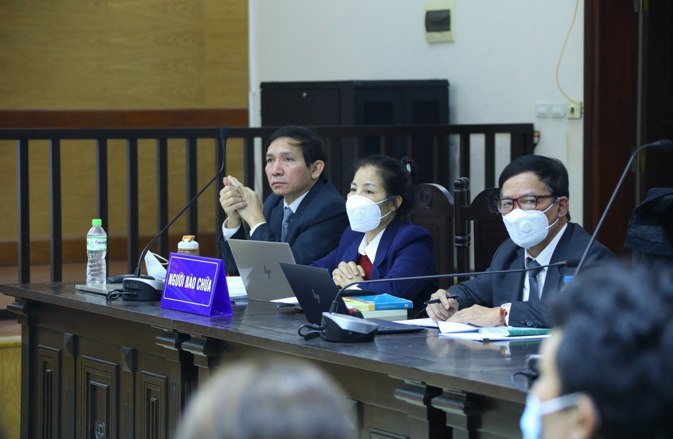 Luật sư bào chữa cho các bị cáo. (Ảnh: Văn Điệp/TTXVN)