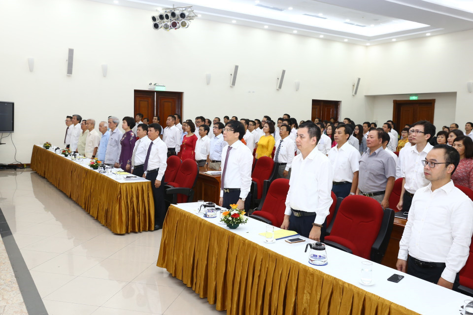 Đại biểu làm lễ chào cờ tại Đại hội. (Ảnh: Minh Quyết/TTXVN)