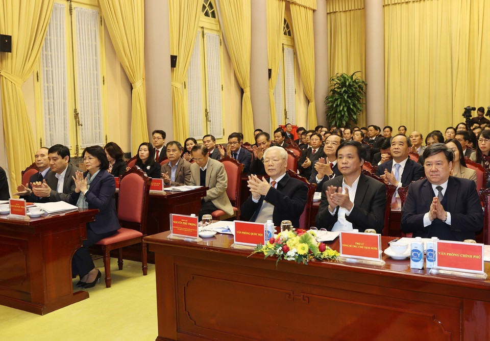 Tổng Bí thư, Chủ tịch nước Nguyễn Phú Trọng, Phó Chủ tịch nước Đặng Thị Ngọc Thịnh và các đại biểu dự Hội nghị. (Ảnh: Trí Dũng/TTXVN)