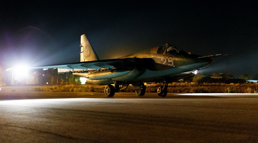 'Xe tăng bay' Su-25 xuất kích từ căn cứ không quân Nga ở Syria. (Nguồn: Bộ Quốc phòng Nga)
