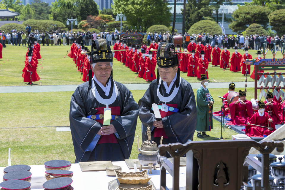 Nhà Xanh được mở cửa đón khách tham quan theo đúng cam kết mà Tổng thống đắc cử Yoon Suk-yeol đưa ra. (Ảnh: Anh Nguyên/TTXVN)