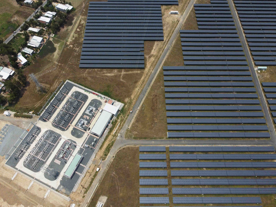 Nhà máy điện mặt trời Sao Mai-An Giang ở xã An Hảo, huyện Tịnh Biên, tỉnh An Giang. (Ảnh: Vũ Sinh/TTXVN)