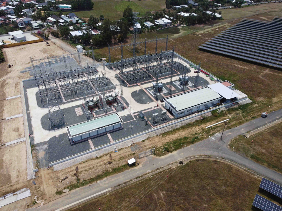 Nhà máy điện mặt trời Sao Mai-An Giang ở xã An Hảo, huyện Tịnh Biên, tỉnh An Giang. (Ảnh: Vũ Sinh/TTXVN)