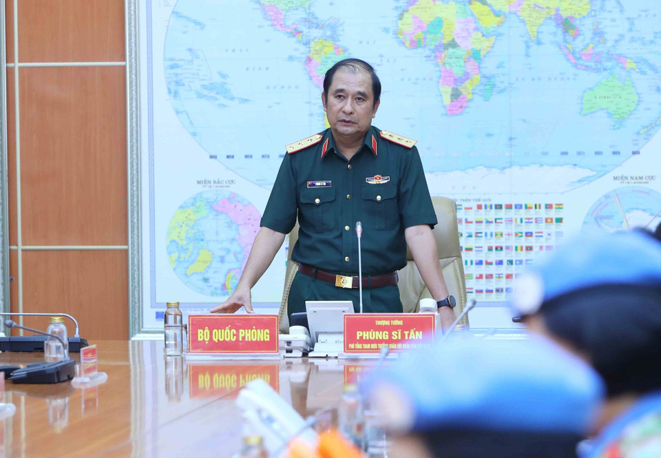 Thượng tướng Phùng Sĩ Tấn, Phó Tổng Tham mưu trưởng Quân đội nhân dân Việt Nam phát biểu tại buổi lễ. (Ảnh: An Đăng/TTXVN)