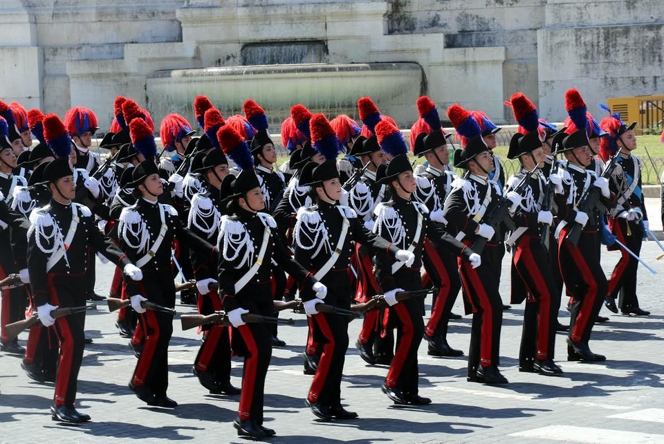 Do những khó khăn kinh tế nên cuộc diễu binh năm nay ở Italy được tổ chức khá đơn giản trên tinh thần tiết kiệm. (Ảnh: Ngự Bình/Vietnam+)