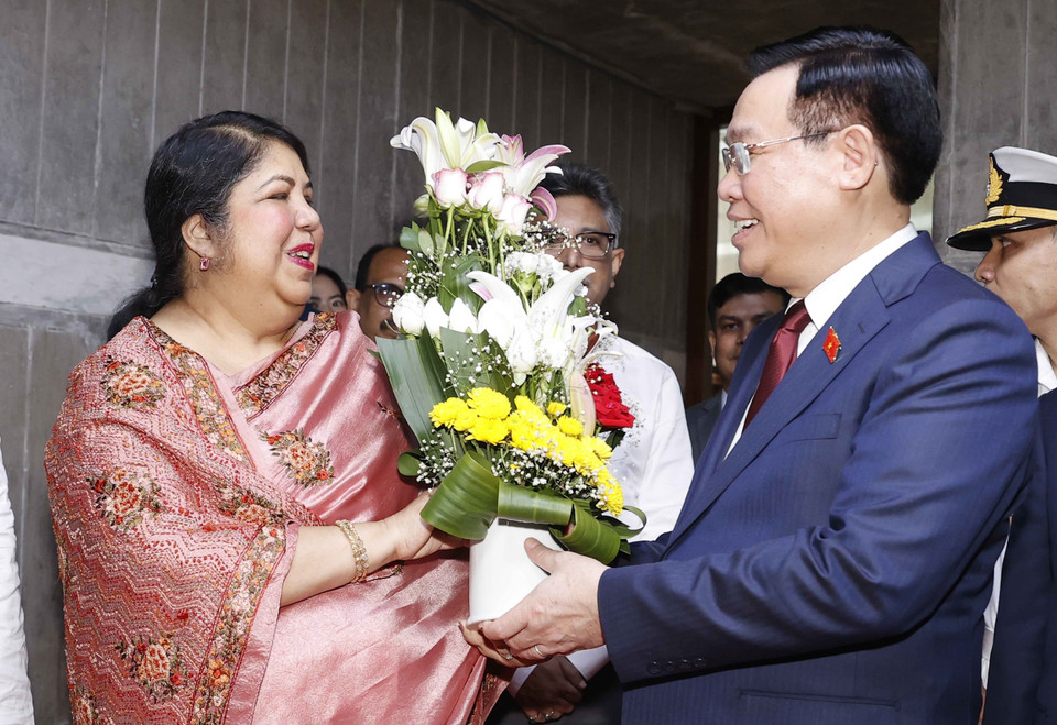 Chiều 21/9/2023, tại Nhà Quốc hội ở thủ đô Dhaka, Chủ tịch Quốc hội Shirin Sharmin Chaudhury đón và hội đàm với Chủ tịch Quốc hội Vương Đình Huệ thăm chính thức Cộng hòa Nhân dân Bangladesh. (Ảnh: Doãn Tấn/TTXVN)