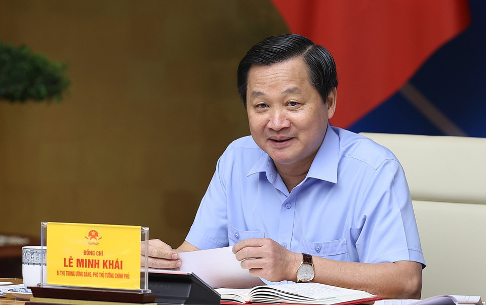 Phó Thủ tướng Lê Minh Khái điều hành thảo luận. (Ảnh: Dương Giang/TTXVN)