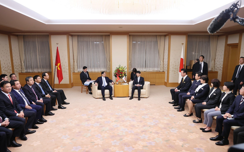 Thủ tướng Phạm Minh Chính tiếp ông Yamamoto Ichita, Thống đốc tỉnh Gunma. (Ảnh: Dương Giang/TTXVN)