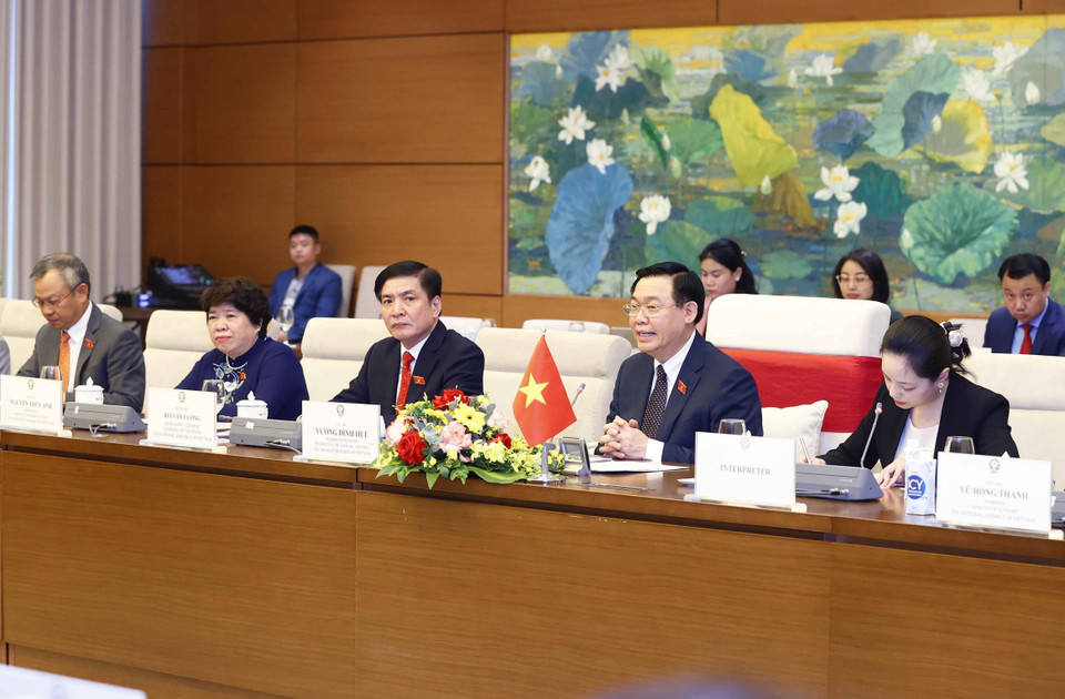 Chủ tịch Quốc hội Vương Đình Huệ phát biểu tại buổi hội kiến. (Ảnh: TTXVN)