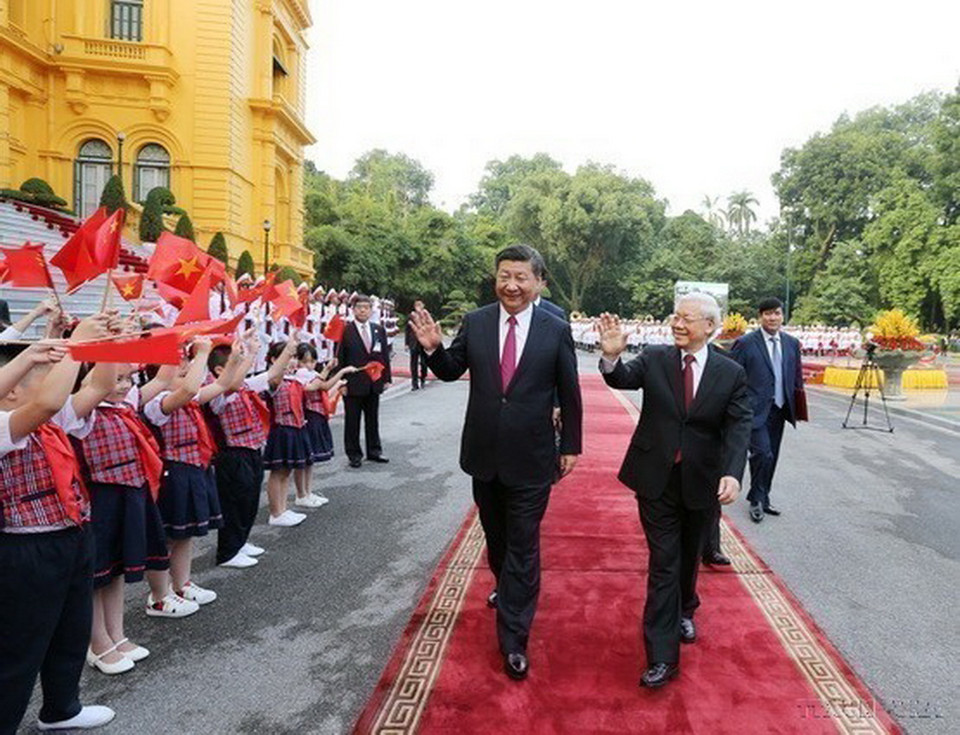 Tổng Bí thư Nguyễn Phú Trọng chủ trì Lễ đón chính thức Tổng Bí thư, Chủ tịch Trung Quốc Tập Cận Bình thăm cấp Nhà nước tới Việt Nam từ ngày 12-13/11/2017. (Ảnh: Trí Dũng/TTXVN)