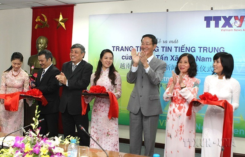 Chiều 28/9/2010, Thông tấn xã Việt Nam chính thức khai trương trang thông tin tiếng Trung Quốc qua địa chỉ truy cập http://www.news.vnanet.viet nam và http://cn.vietnamplus.vn. (Ảnh: Nhật Anh/TTXVN)