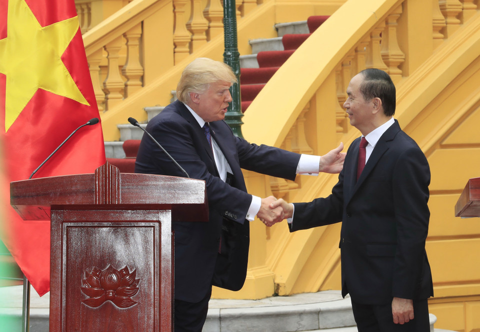 Chủ tịch nước Trần Đại Quang và Tổng thống Hoa Kỳ Donald Trump tại cuộc họp báo quốc tế, sau khi kết thúc hội đàm. (Ảnh: Nhan Sáng/TTXVN)