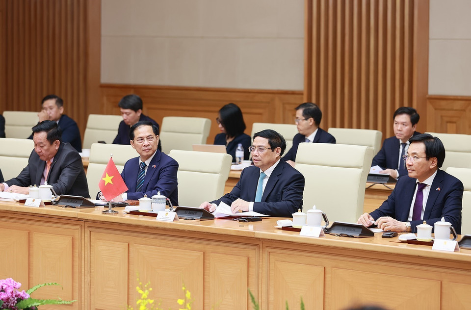 Thủ tướng Phạm Minh Chính và các thành viên đoàn Việt Nam tại cuộc hội đàm với Thủ tướng Australia Anthony Albanese.(Ảnh: Dương Giang/TTXVN)