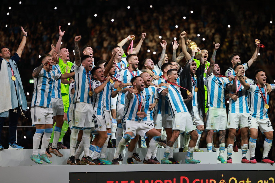 Ngoài Lionel Messi, các đồng đội khác của anh cũng được vinh danh ở các hạng mục cá nhân trong lễ trao giải sau trận chung kết. (Ảnh: Hải An/Vietnam+)