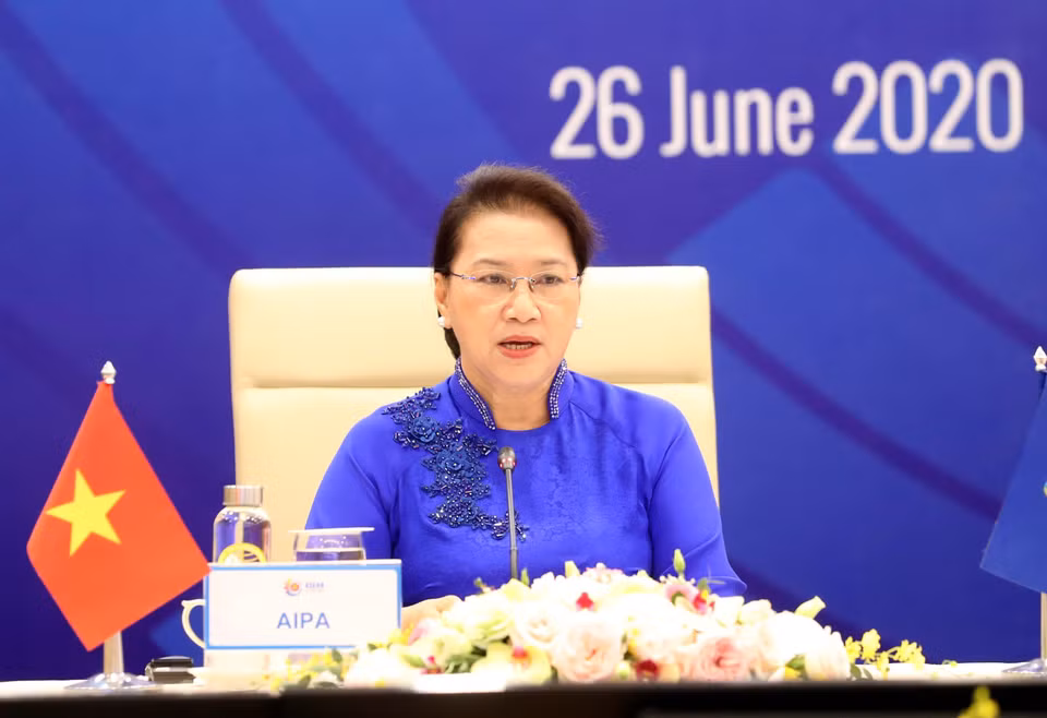Chủ tịch Quốc hội Nguyễn Thị Kim Ngân, Chủ tịch AIPA-41 phát biểu tại cuộc Đối thoại giữa các Nhà lãnh đạo ASEAN và AIPA dưới hình thức trực tuyến, trong khuôn khổ Hội nghị Cấp cao ASEAN 36, tại Hà Nội, chiều 26/6/2020. (Nguồn: TTXVN)