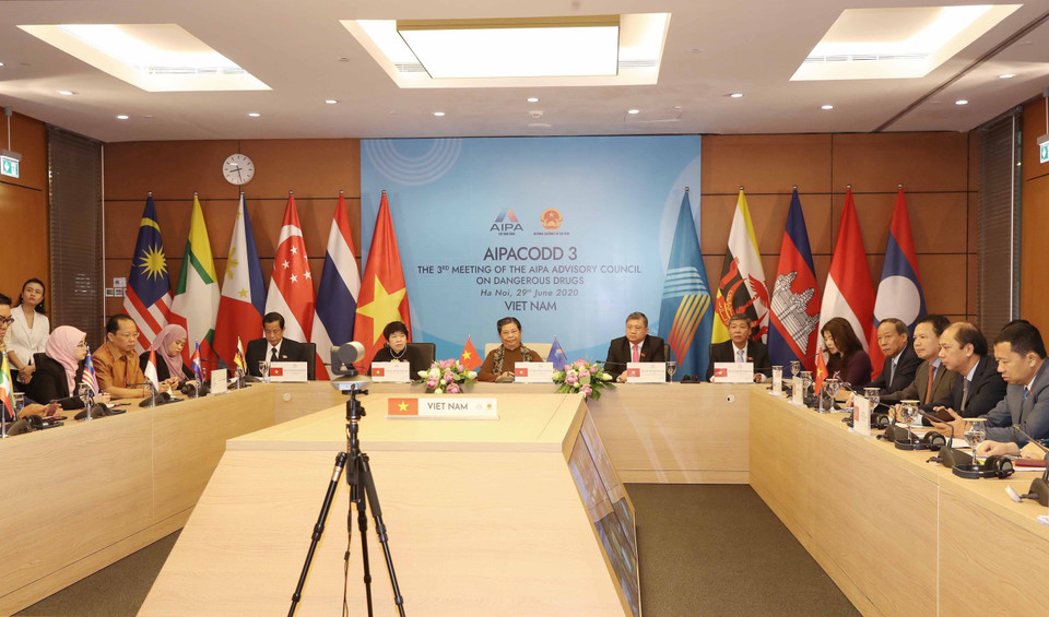 Sáng 29/6/2020, tại Hà Nội, Quốc hội Việt Nam tổ chức Hội nghị trực tuyến Hội đồng tư vấn AIPA về ma túy lần thứ 3 'Biến lời nói thành hành động hướng tới một Cộng đồng ASEAN không ma túy.' Bà Tòng Thị Phóng, Ủy viên Bộ Chính trị, Phó Chủ tịch Thường trực Quốc hội dự và phát biểu khai mạc hội nghị. (Ảnh: Phương Hoa/TTXVN)
