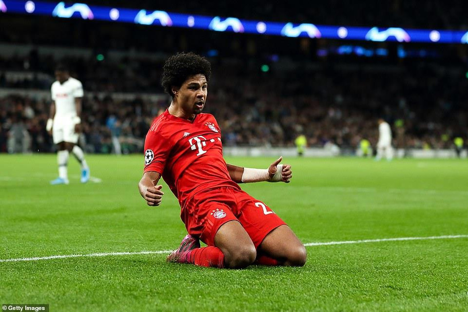 Serge Gnabry đã tỏa sáng với một 'cú poker' để giúp Bayern Munich hủy diệt đương kim Á quân Champions League Tottenham 7-2 ngay trên đất Anh.