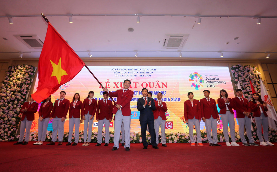 Đoàn thể thao Việt Nam tham dự ASIAD 2018 với 523 thành viên, trong đó có 1 trưởng đoàn, 2 phó trưởng đoàn, 20 cán bộ, 12 bác sỹ, 25 lãnh đội, 24 chuyên gia, 81 huấn luyện viên, 6 phiên dịch, 352 vận động viên của 32 môn. (Ảnh: Trọng Đạt/TTXVN)