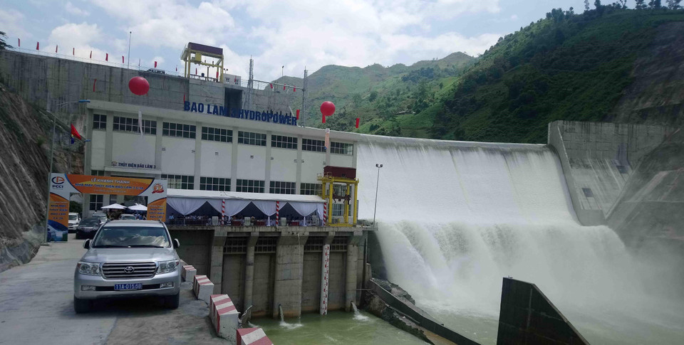 Nhà máy thủy điện Bảo Lâm 3 được khánh thành và đưa vào hoạt động từ ngày 30/6/2018, góp phần đảm bảo an ninh năng lượng quốc gia; điều tiết lũ cho vùng hạ du, cung cấp nước phục vụ sản xuất trong mùa khô, góp phần thúc đẩy kinh tế cho hai huyện Bảo Lâm và Bắc Mê. (Ảnh: Quốc Đạt/TTXVN)
