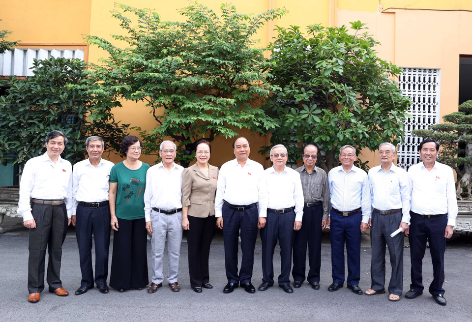 Thủ tướng Nguyễn Xuân Phúc tại buổi tiếp xúc cử tri trước Kỳ họp thứ 10, Quốc hội khóa XIV. (Ảnh: Thống Nhất/TTXVN)