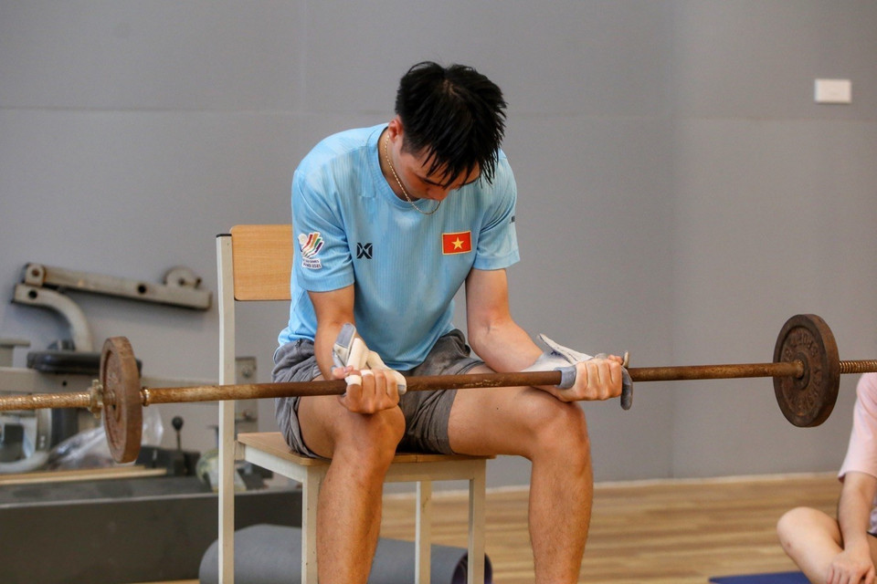 Những bài tập khởi động trước mỗi buổi tập. (Ảnh: Tuấn Đức/TTXVN)